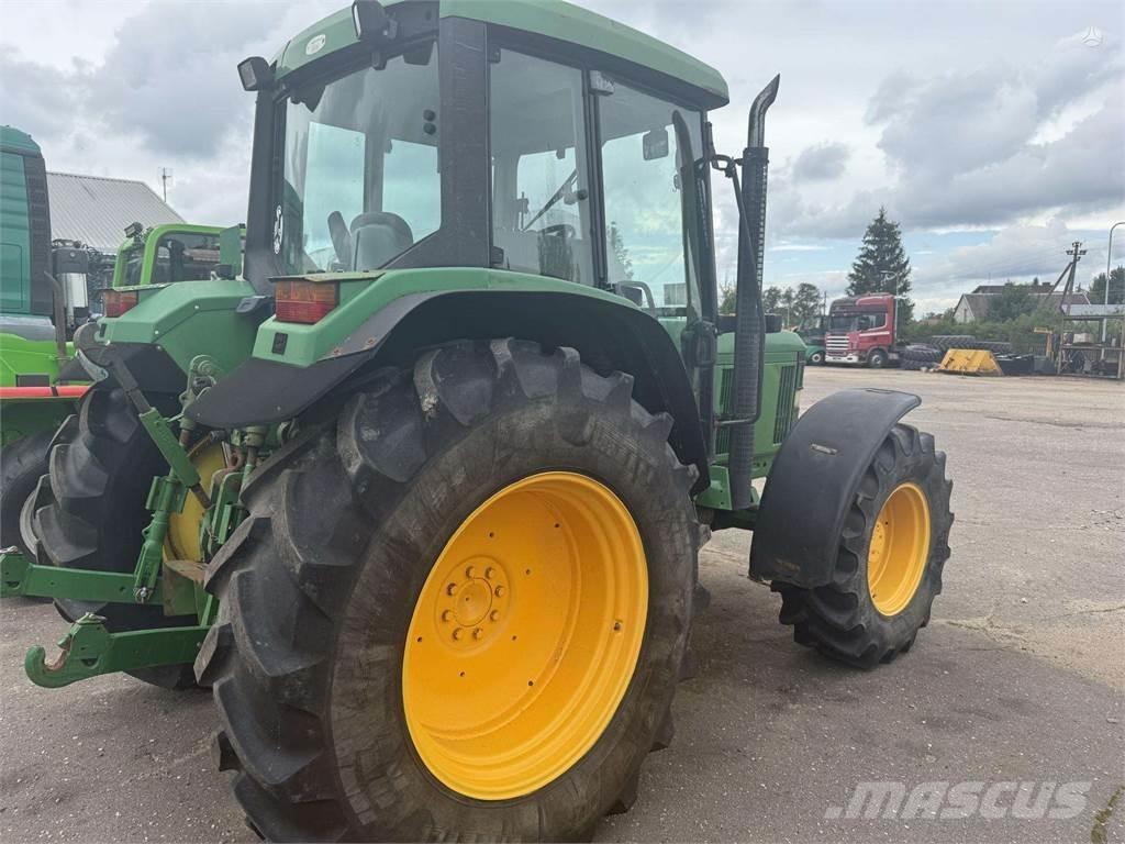 John Deere 6210 Tractoren