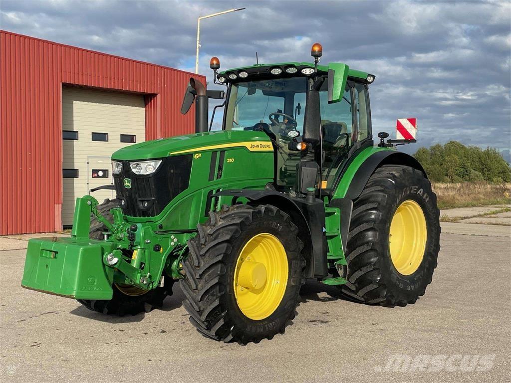 John Deere 6R 250 Tractoren