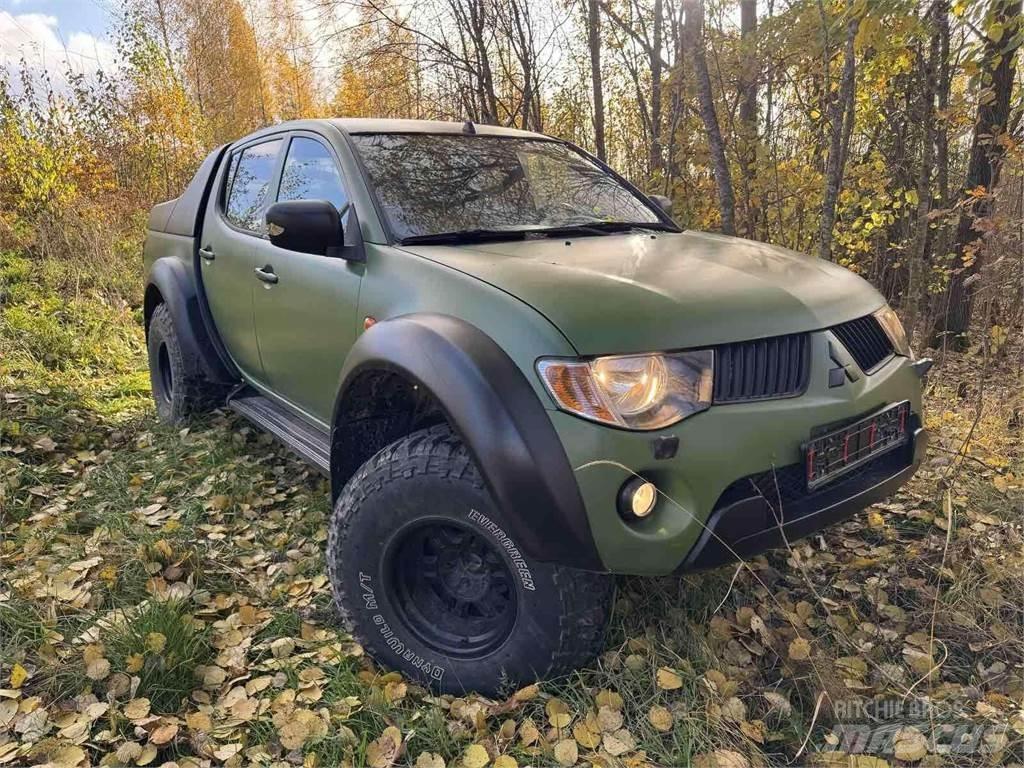 Mitsubishi  Auto's