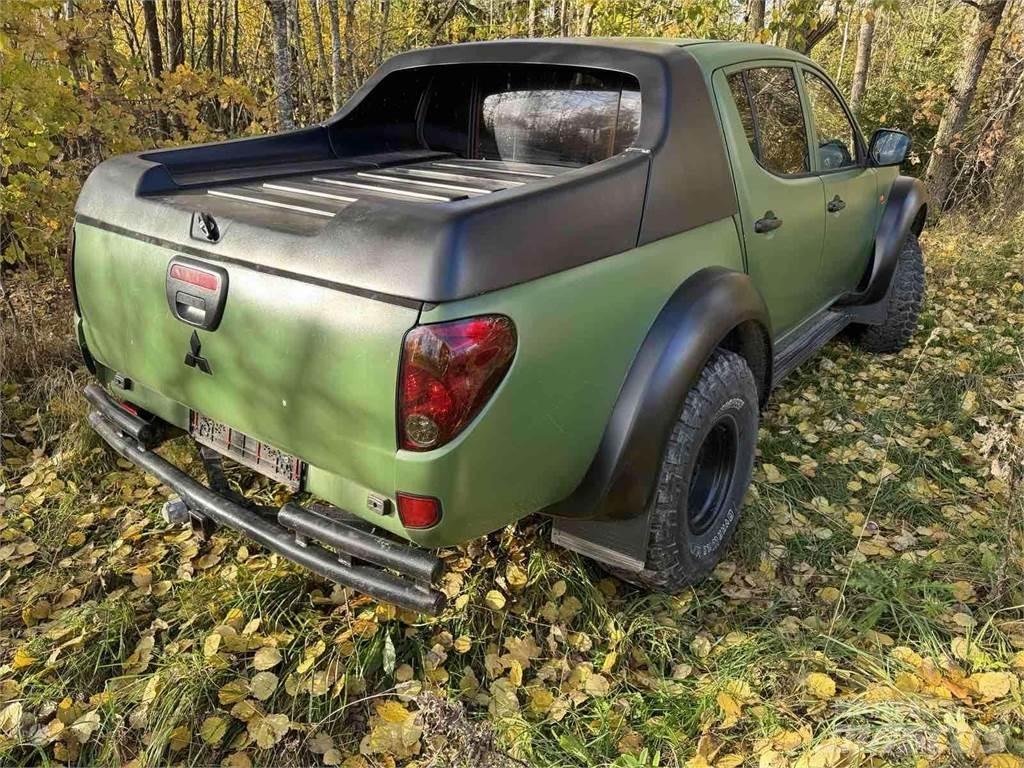 Mitsubishi  Auto's