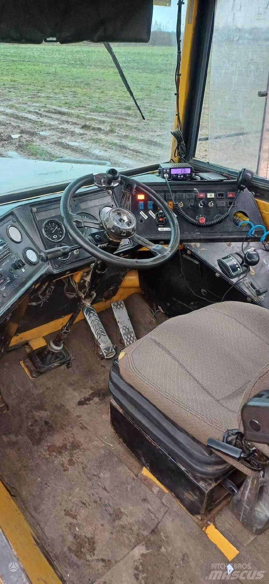 Volvo A25C Knik dumptrucks