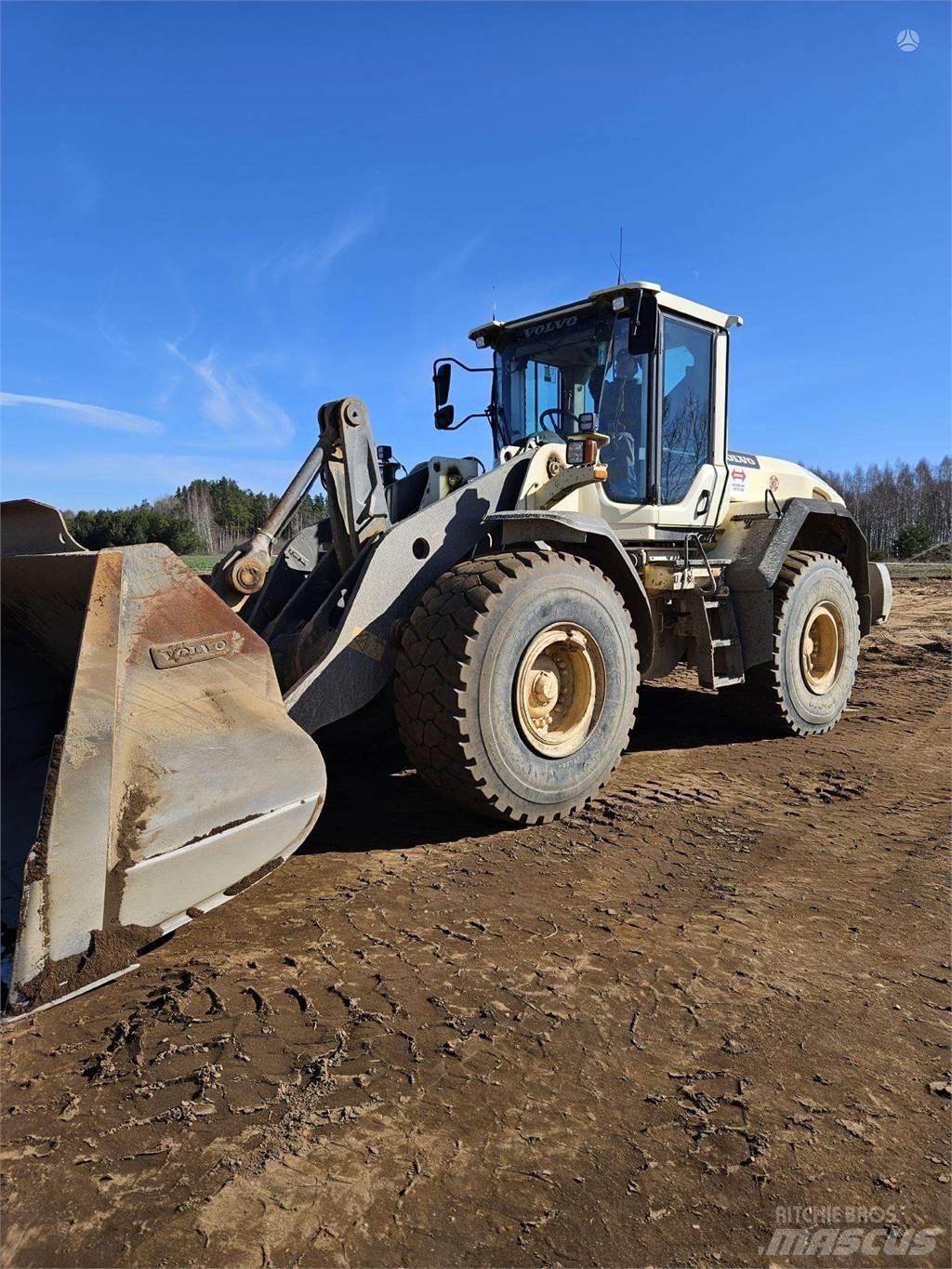 Volvo L120G Wielladers