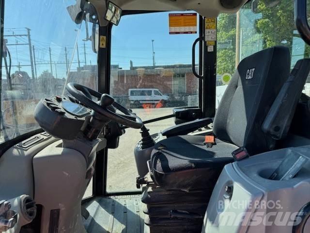 CAT 908M Wielladers