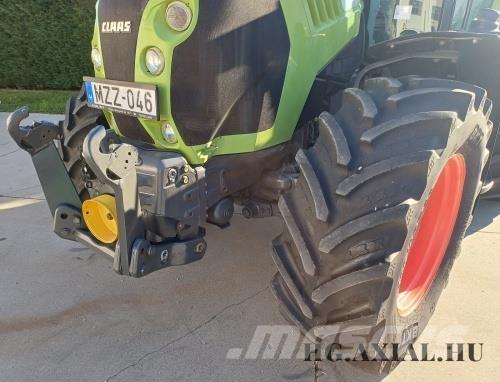 CLAAS ARION 550 Tractoren