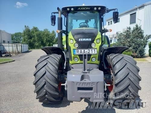 CLAAS Axion 810 Tractoren