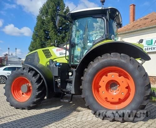 CLAAS Axion 810 Tractoren