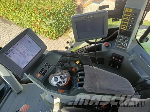 CLAAS Axion 810 Tractoren