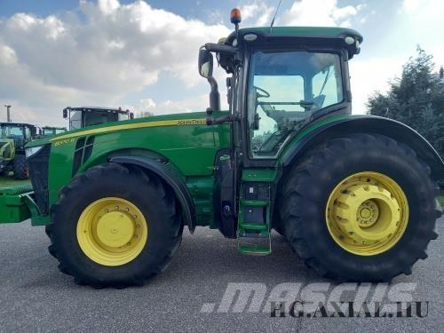 John Deere 8370R Tractoren