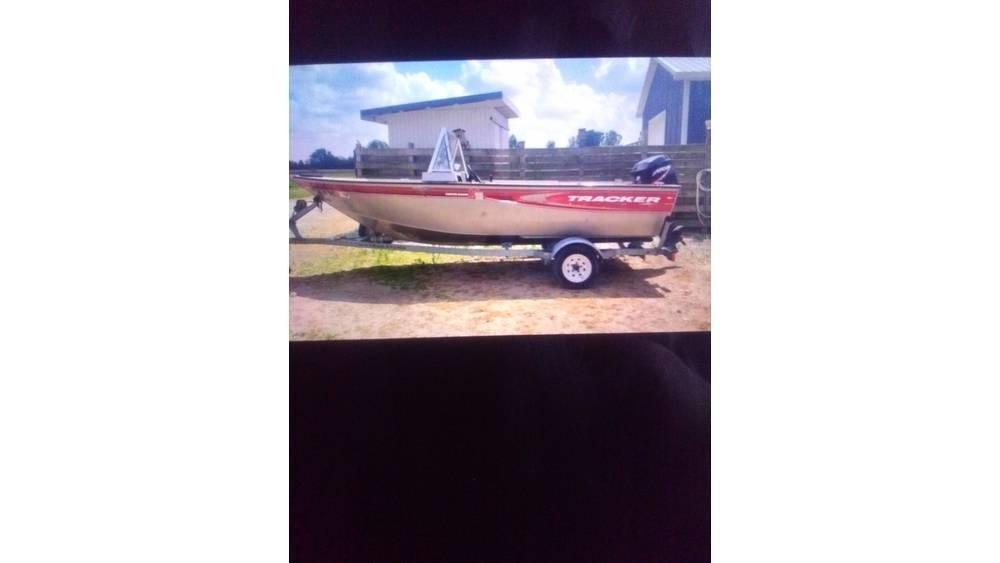  tracker 16 Foot Maritiem hulpmotoren