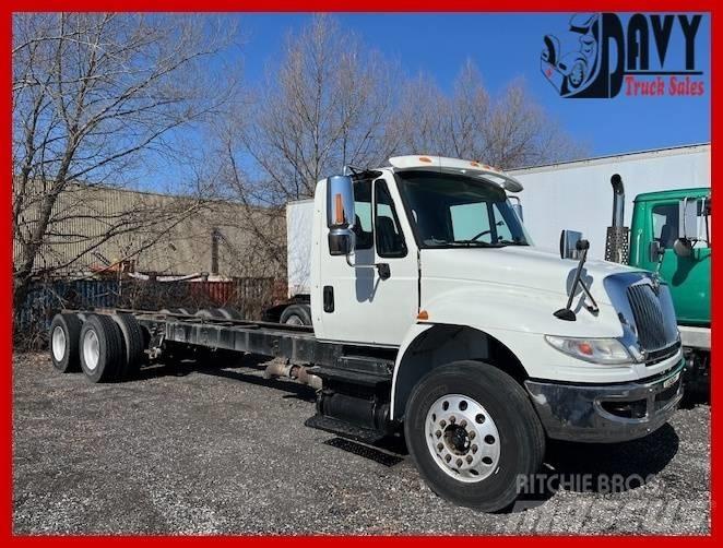 International 4400 Platte bakwagens