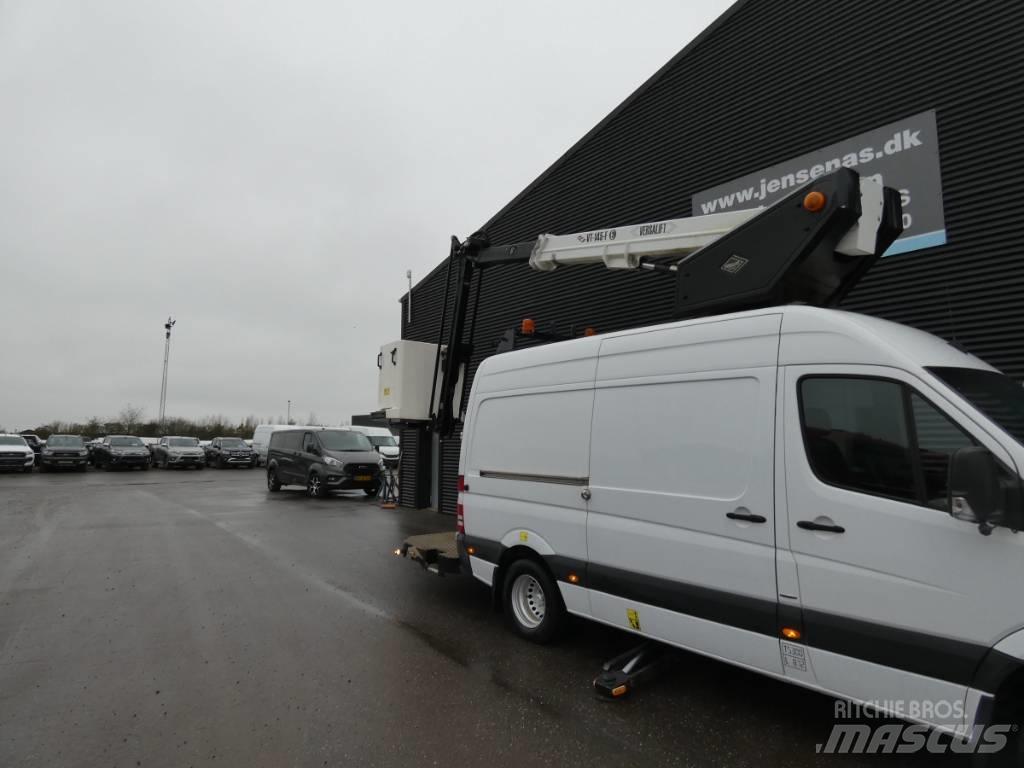 Mercedes-Benz 516 Vlakke laadvloer met kraan