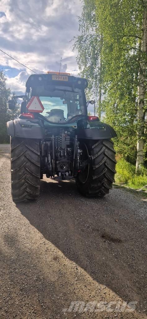 Valtra T194 versu Tractoren