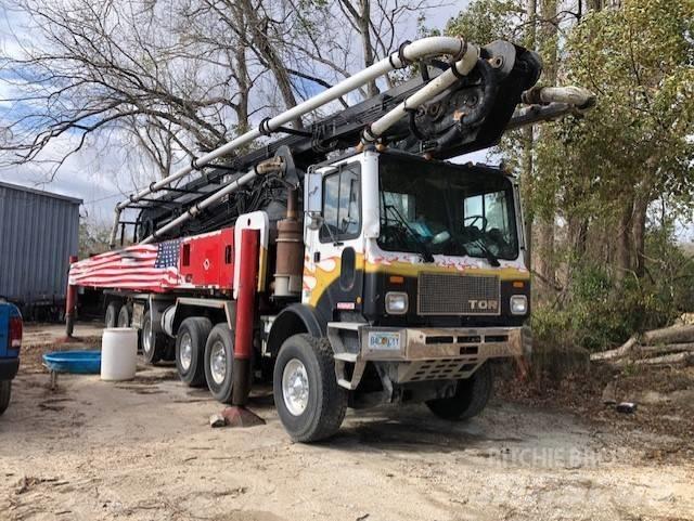 TOR T-63120 Betonpomptrucks