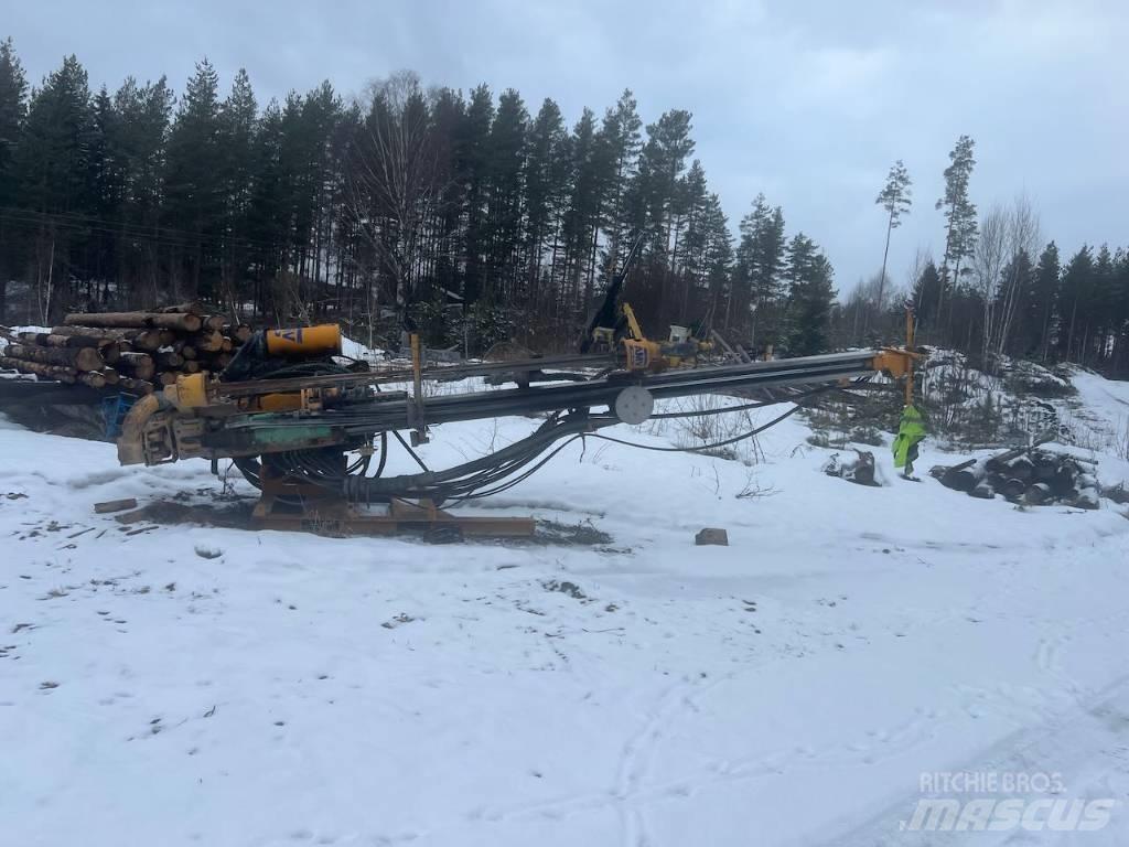 CAT 325 FL CR Surface drill rigs