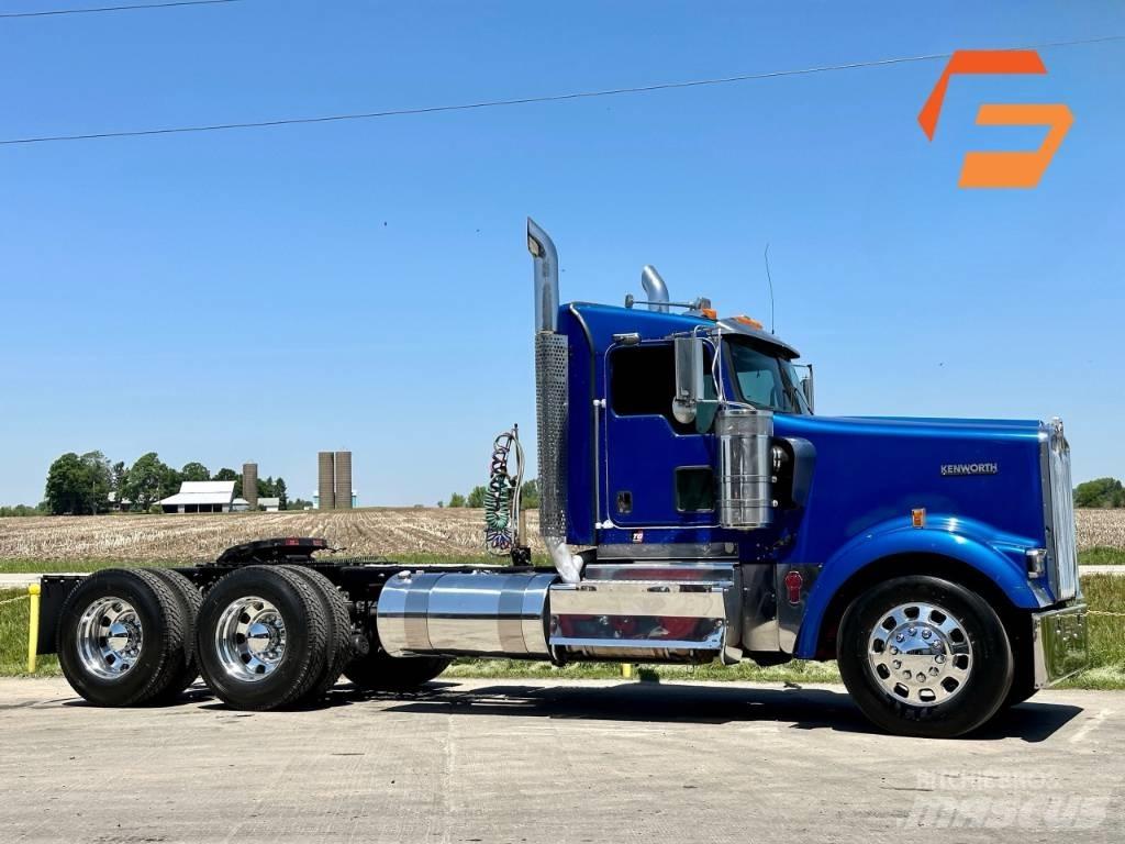 Kenworth W 900 Trekkers