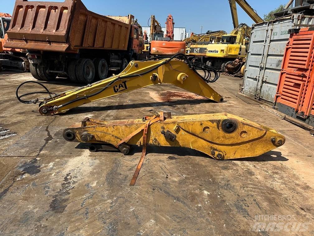 CAT 214 B FT boom Wielgraafmachines