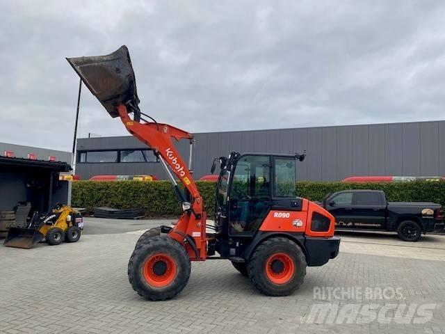 Kubota R 090 Wielladers