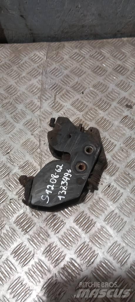 Scania 94 D.  1383496 Cabine en interieur