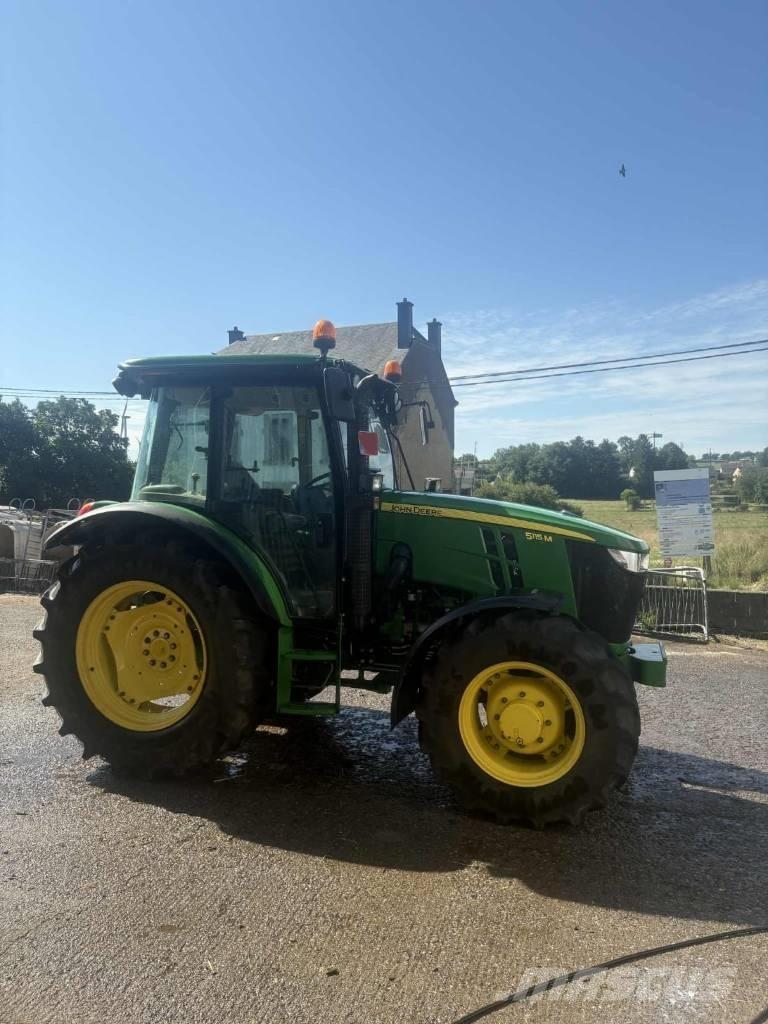 John Deere 5115M Tractoren