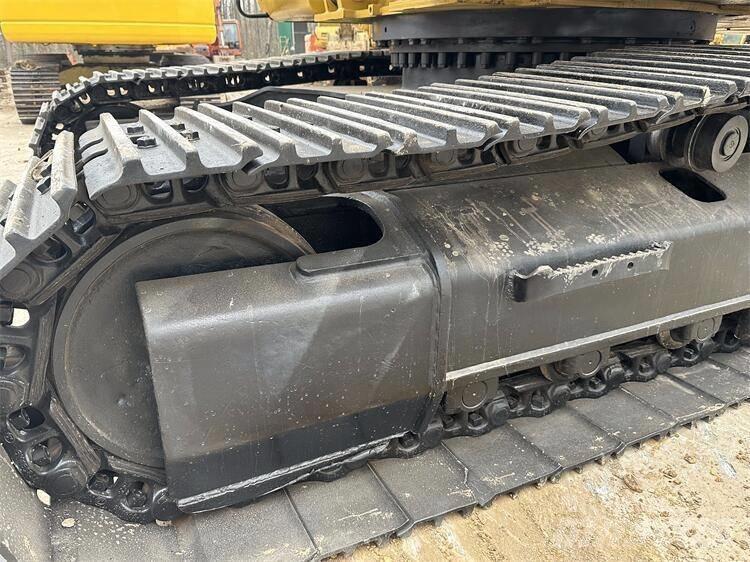 CAT 325D2 Rupsgraafmachines