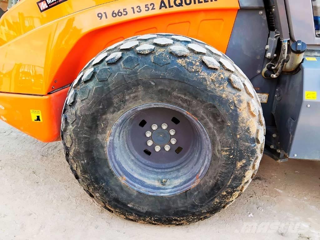 Hamm H 16 i Trilrolwalsen