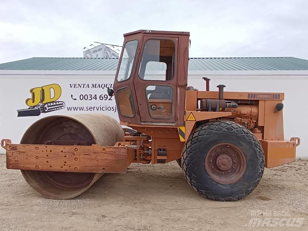 CASE W 1102 Grondverdichtingsmachines
