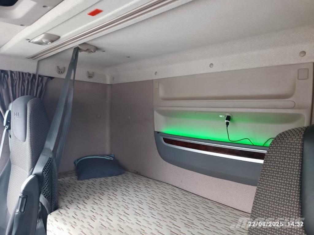 DAF XF 510 Vrachtwagen met containersysteem