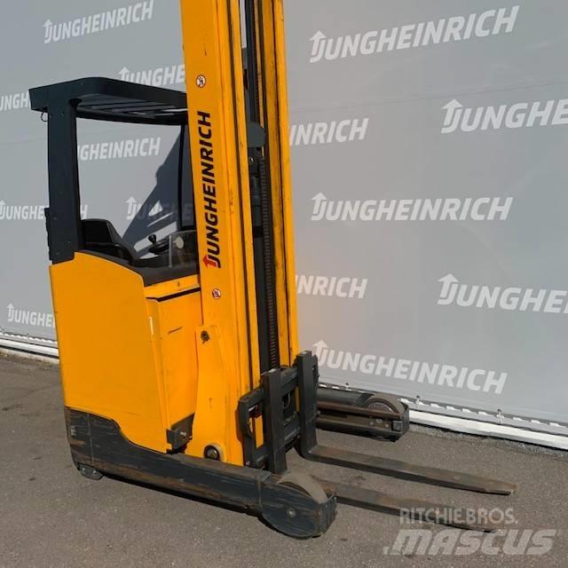 Jungheinrich ETV 214 Reachtruck voor hoog niveau