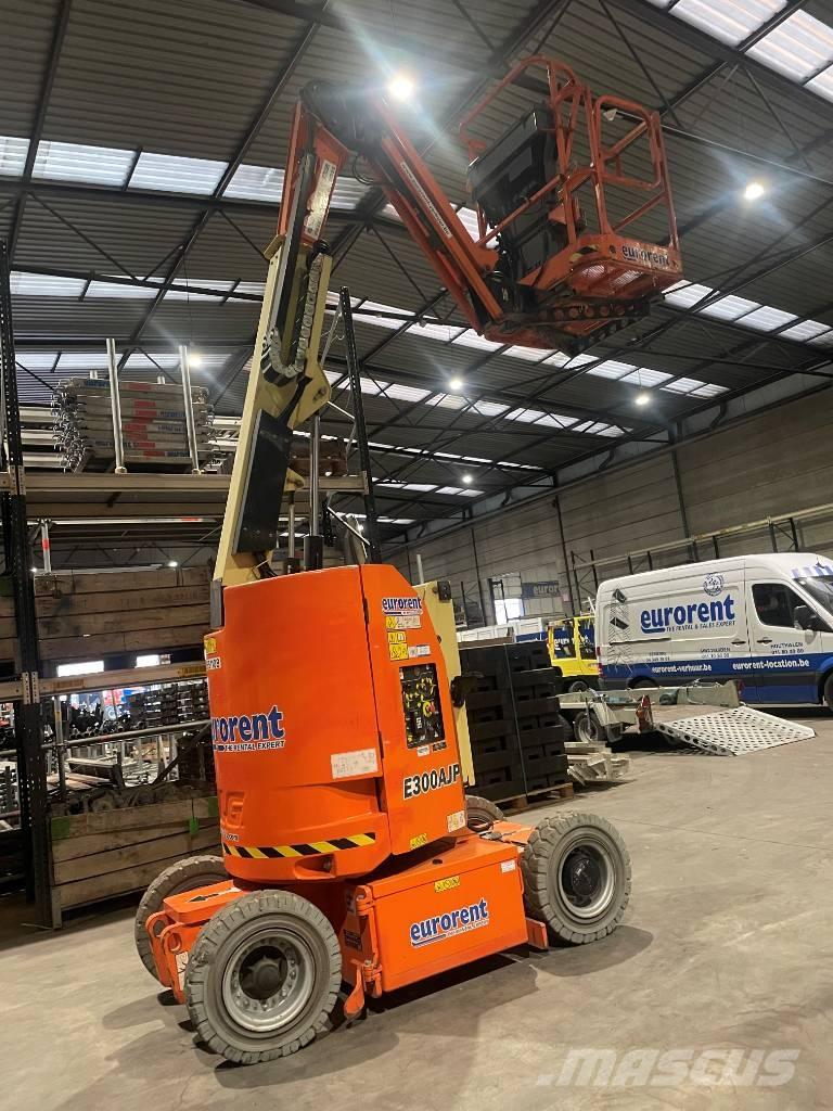 JLG E 300 AJP Schaarhoogwerkers