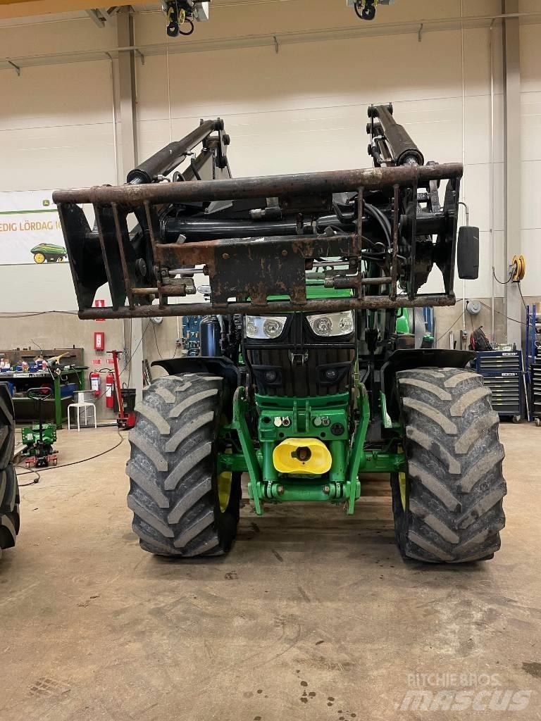 John Deere 6145 R Tractoren