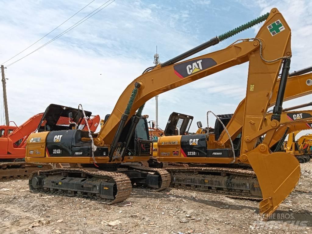 CAT 324D2 Midigraafmachines 7t - 12t