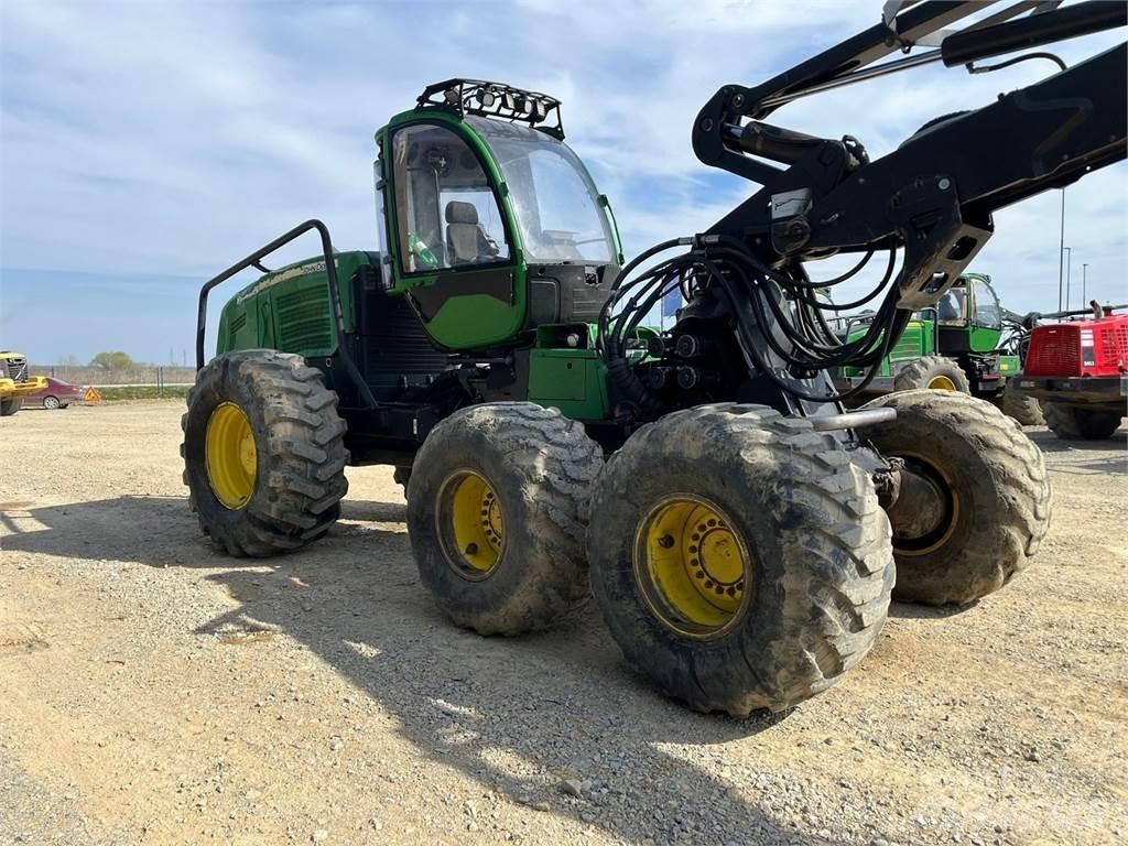 John Deere 1470E Harvesters