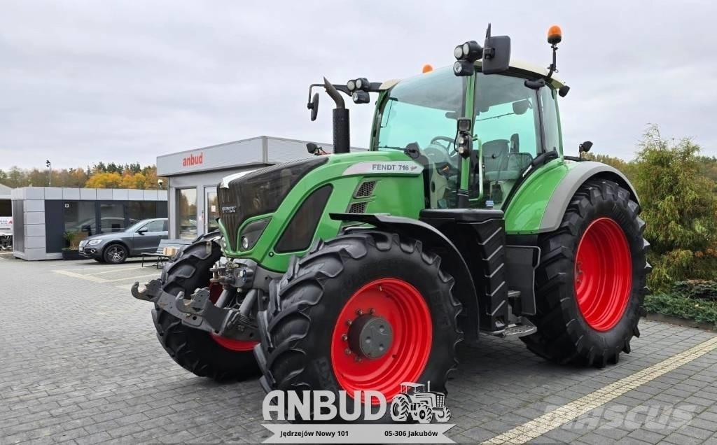 Fendt 716 Vario S4 Tractoren