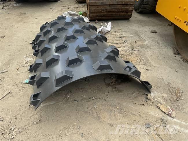 XCMG XS 223 J Trilrolwalsen