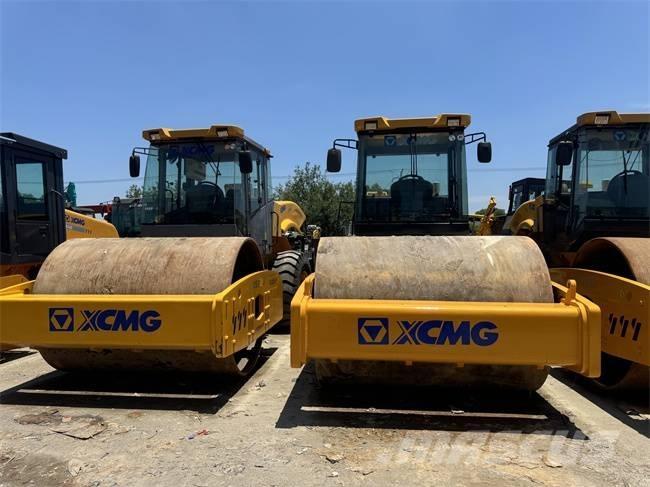 XCMG XS 223 J Trilrolwalsen