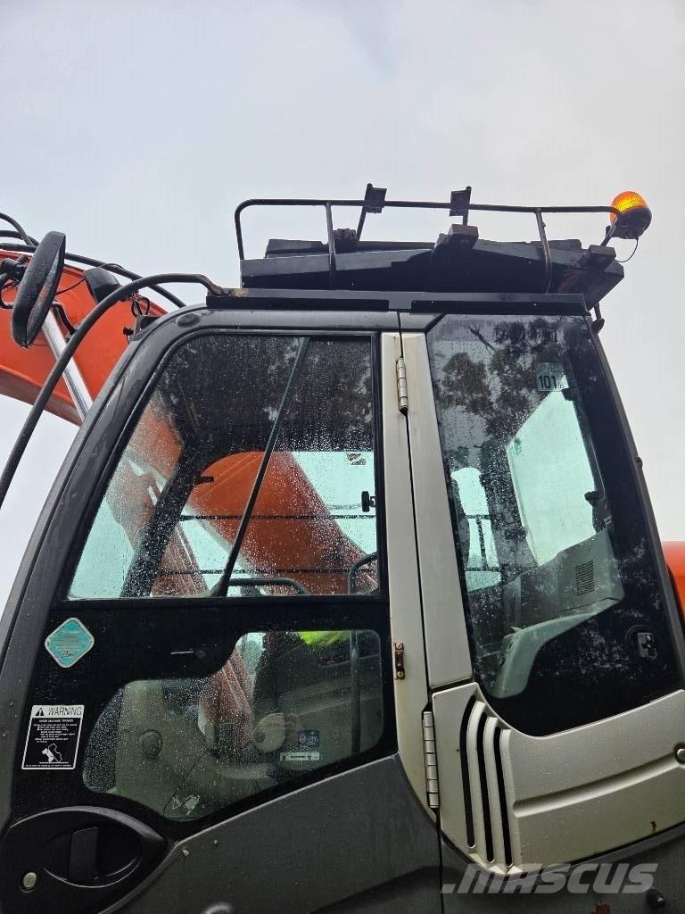 Hitachi ZX 210 LC-3 Rupsgraafmachines