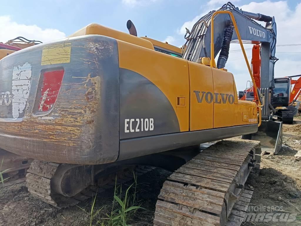 Volvo EC210B Rupsgraafmachines