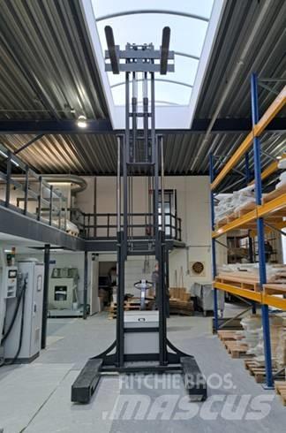 Combilift CSI Stapelaar meeloop