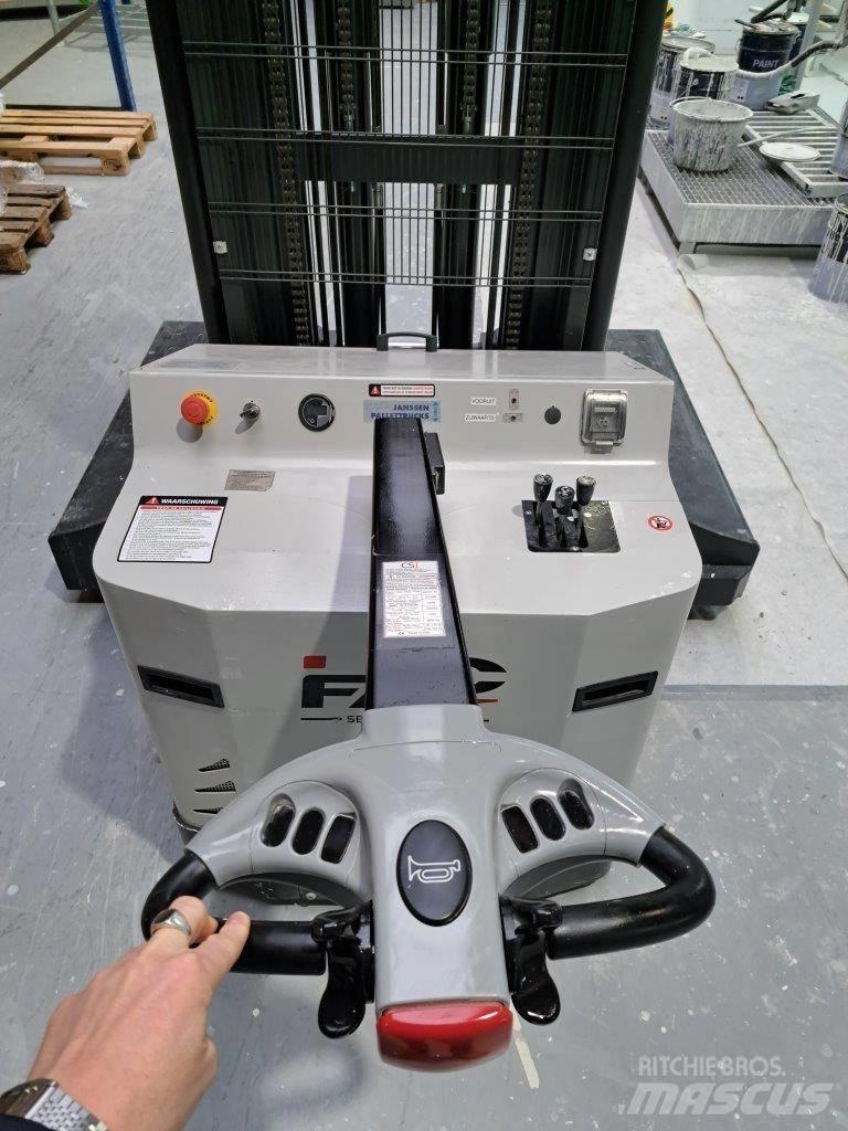 Combilift CSI Stapelaar meeloop
