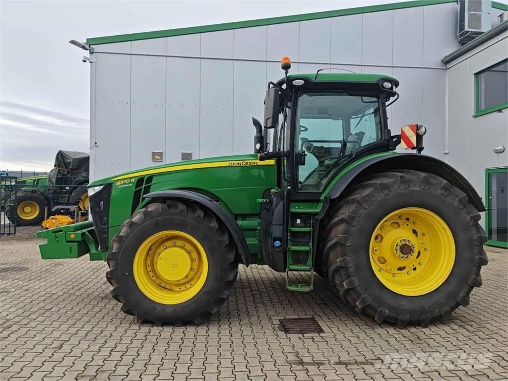 John Deere 8370R Tractoren