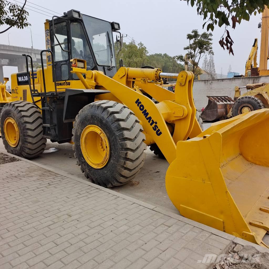 Komatsu WA 380 Wielladers
