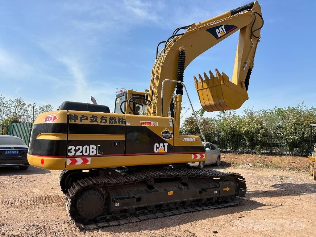 CAT 320 B Rupsgraafmachines
