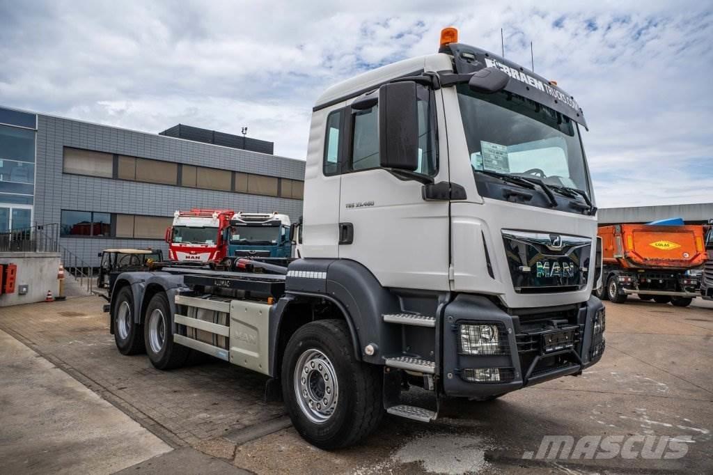 MAN TGS 33.460 BL Vrachtwagen met containersysteem