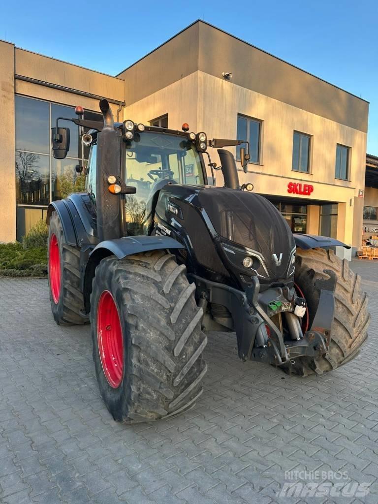 Valtra T174Direct Tractoren