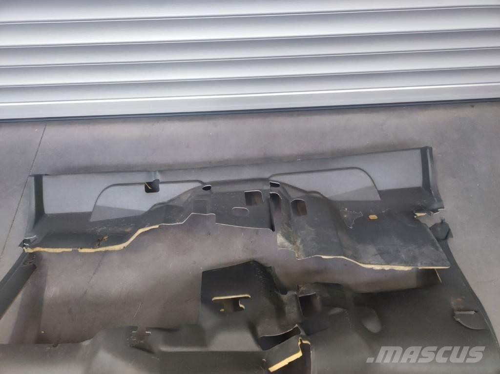 Nissan Floor Mat Cabine en interieur