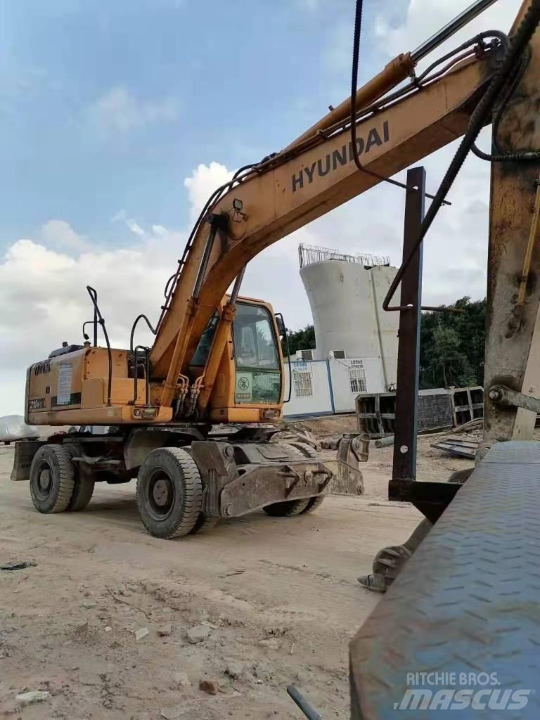 Hyundai 210W Wielgraafmachines