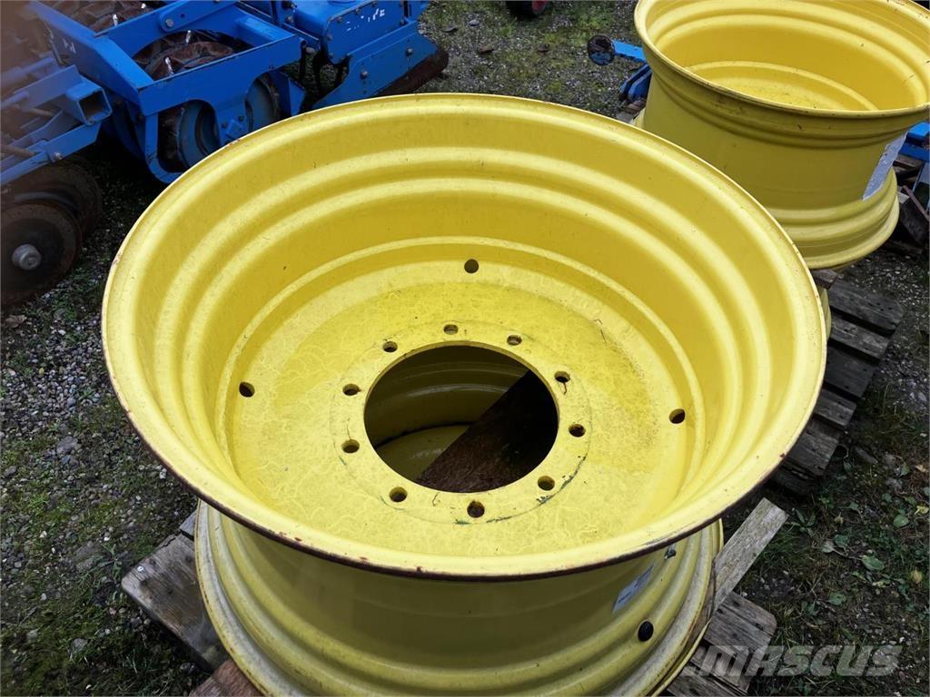 John Deere 18x30 Banden, wielen en velgen