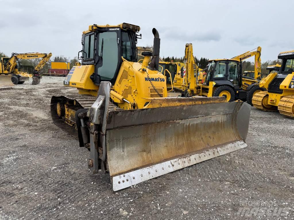 Komatsu D 61 PX-24 Rupsdozers