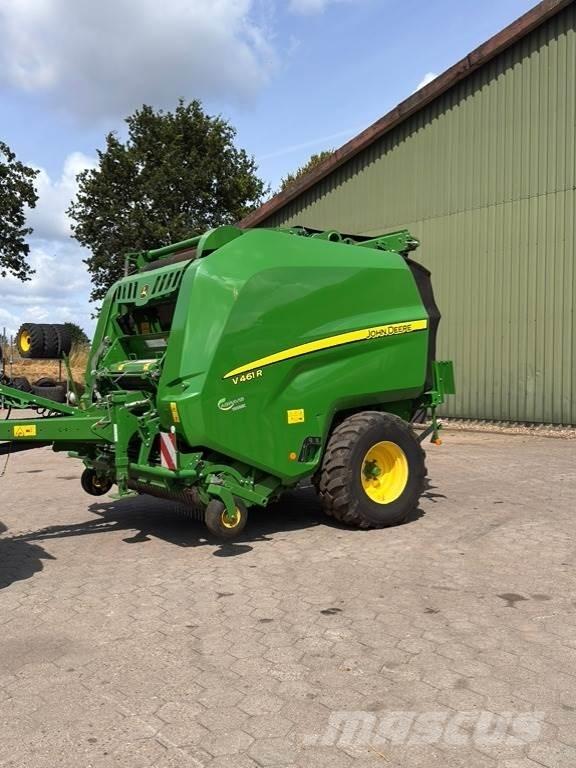 John Deere V461R Ronde-balenpersen