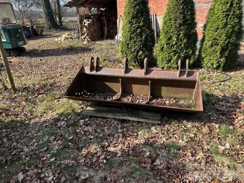 Fuchs F 712 Wielgraafmachines